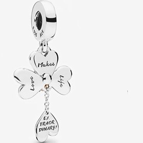 تصویر چارم آویز شبدر و کفشدوزک با روکش رزگلد پاندورا 