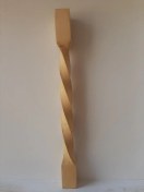 تصویر پایه نرده طرح مکعب پیچ چوب کاج روسی 