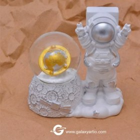 تصویر گوی برفی فضانورد 2 