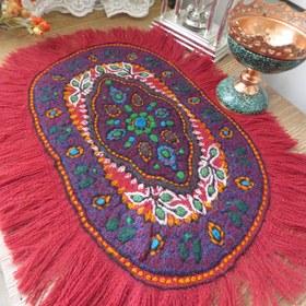 تصویر رومیزی پته دوزی قرمز پته دوزی بیضی قرمز