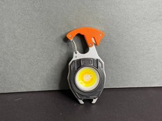 تصویر چراغ قوه دستی مگنتی ۷ کاره 