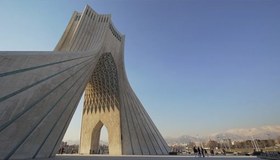 تصویر فوتیج برج آزادی تهران از نمای پایین با کیفیت بالا 