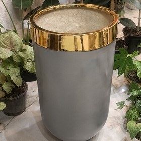 تصویر گلدان فایبر گلاس طرح کپسولی 