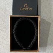 تصویر دستبند مردانه چرم امگا با قفل نقره ای 