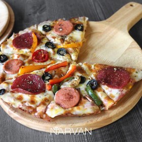 تصویر تخته سرو پیتزا گرد دسته دار نارون کوچک R2912 