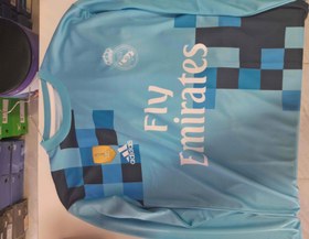 تصویر لباس فوتبال رونالدو رئال مادرید ۲۰۱۷ آستین بلند 