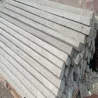 تصویر پایه فنس بتنی 2.4 متری 