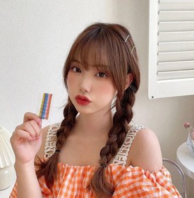 تصویر سنجاق سر رنگی 