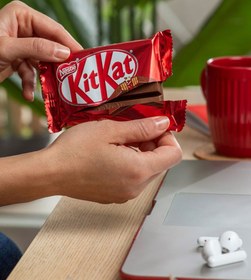 تصویر شکلات کیت کت چهار انگشتی بسته ی 24 عددی kitkat شکلات و فرآورده های کاکائویی کیت کت