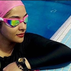 تصویر سحر قجر مربی شنا 