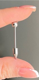 تصویر پرسینگ زبان لپ نیزه ای 