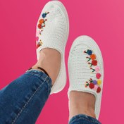 تصویر گیوه دخترانه سفید ابریشم طرح گل توپی قابل شستشو 