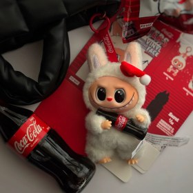 تصویر عروسک لبوبو سری کوکاکولا غیر اصل Labubu Coca Cola series