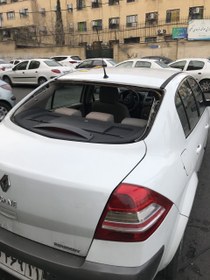 تصویر شیشه عقب رنو مگان 
