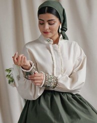 تصویر شومیز زنانه گلاویژ مدل ۲ آستین پفی گلدوزی‌دار 