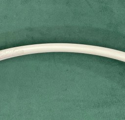 تصویر ریل و چوب پرده منحنی خم سفید 