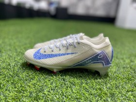 تصویر کفش فوتبال نایک زوم ویپور‌ ۱۶ سفید NIKE ZOOM VAPOR 16 NIKE ZOOM VAPOR 16