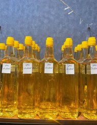 تصویر روغن آفتابگردان خالص 