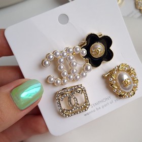 تصویر سنجاق سینه 