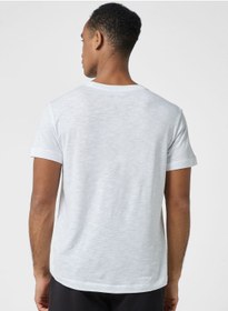 تصویر تی‌شرت گردن گرد لوگو برند Calvin Klein Logo Crew Neck T-Shirt