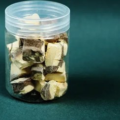 تصویر بستنی خشک موز شکلات 