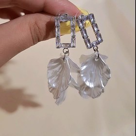 تصویر گوشواره طرح گل صدفی 