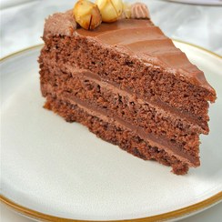 تصویر کیک نوتلا | تجربه‌ای شکلاتی و خاص برای کافیشاپ‌های بندرعباس 