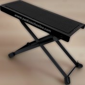 تصویر زیر پایی سناتور گیتار و تمبک 