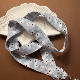 تصویر بند عینک پارچه ای طرح گل 