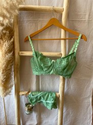 تصویر ست سوتین و شورت 