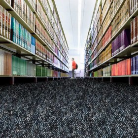 تصویر موکت پامچال سرمه‌ای پالاز کد ۷۹۷۱ 