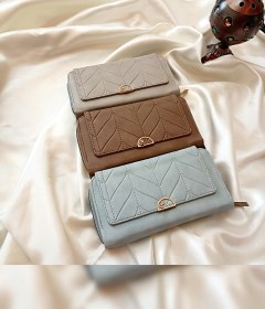 تصویر کیف پول زنانه یراق گل 