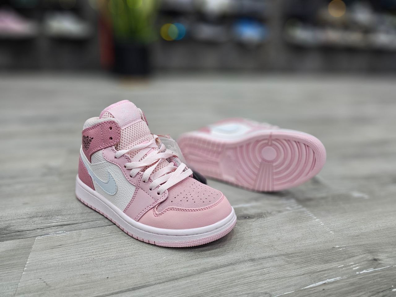 air jordan one pink