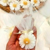تصویر شمع دست ساز گل بابونه 