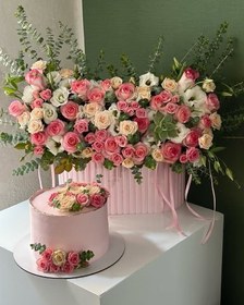 تصویر کیک تولد و باکس گل تبریک تولد 1404 