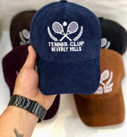 تصویر کلاه بیسبالی مخمل کبریتی طرح تنیس 