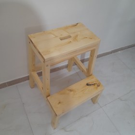 تصویر چهارپایه چوبی 
