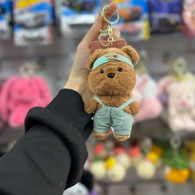 تصویر آویز خرس لباس دار 