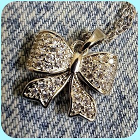 تصویر گردنبند فول نگین پاپیون 