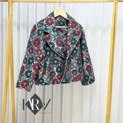 تصویر کراپ کت ژاکارد مدل گلی “Goli” – Jacquard Crop Jacket