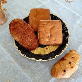 تصویر سبد نان و سبزی حصیر بافی ارغوان سازان مدل ریحون مجموعه ۲ عددی 