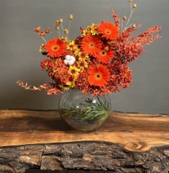 تصویر تنگ گل ژربرا طرح اورنج گلس 