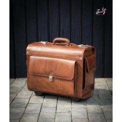 تصویر چمدان خلبانی کاراکو 