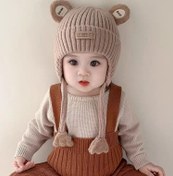 تصویر کلاه بافت زمستانی نوزادی بچگانه گوشدار تدی بنددار آستردار ۸ ماه تا ۳ سال - نسکافه ای 