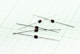 تصویر دیود زنر 4.3V 1/2W Zener diode 4.3V 1/2W