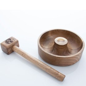 تصویر گردو شکن 