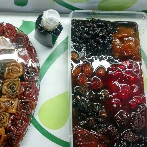 خرید و قیمت سس آلوچه جنگلی ترش رنگ قرمز تیره و طعم ترش آلوچه که مخصوص ...