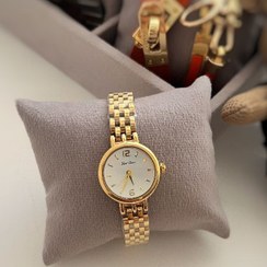 تصویر ساعت صفحه گرد طلایی ظریف 