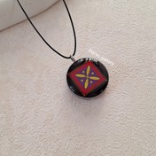 تصویر گردنبند درفش کاویان - بندچرمی 