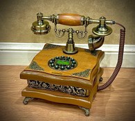 تصویر تلفن رومیزی سلطنتی گرند فون مدل ۱۰۲۰ 